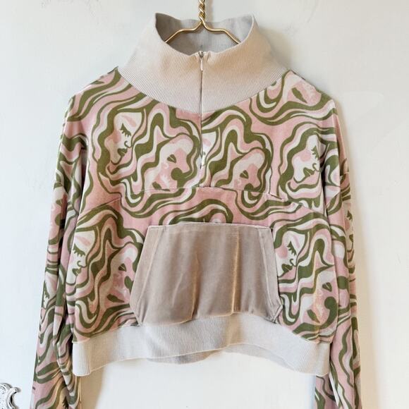 Dazey La Reflect Woman Figure Velour Half Zip Cropped Track Top L - Picture 6 of 11